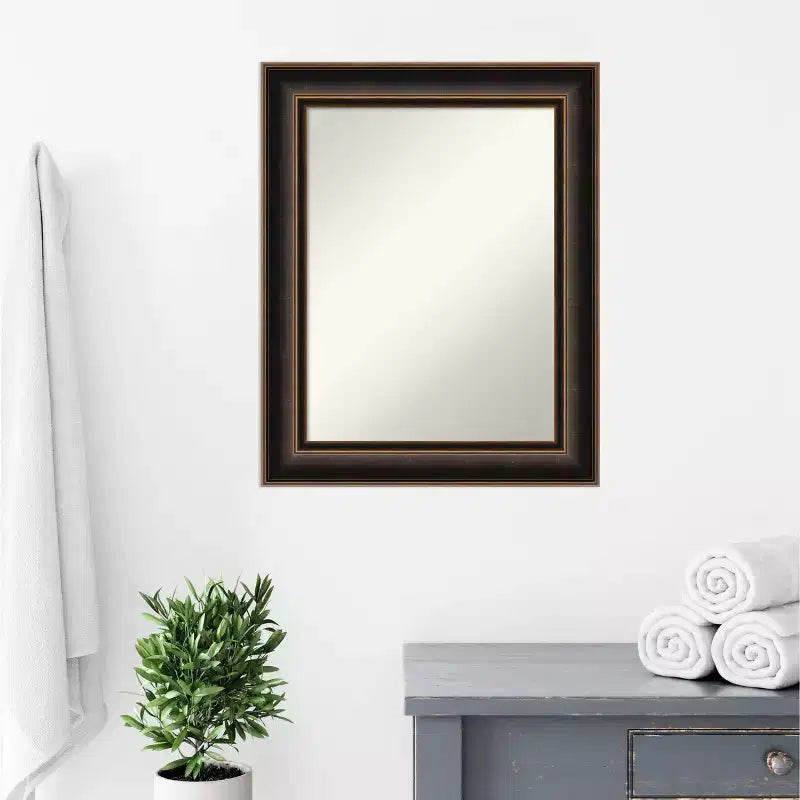 Miroir mural en bois Villa de 24 x 30 po, cadre bronze huilé, aucun assemblage requis