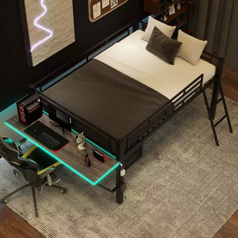 Lit mezzanine en métal noir de style gaming de 235,7 cm (L) x 105,9 cm (l) avec bureau intégré, échelle et étagère