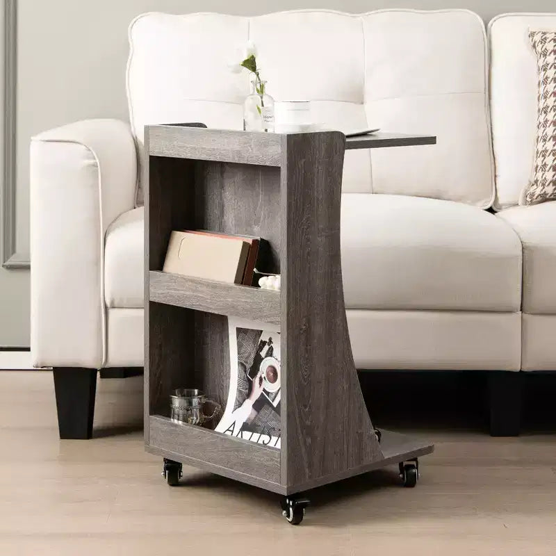 Table d'appoint avec roulettes, table d'appoint mobile en forme de C avec étagère de rangement ouverte à 2 niveaux et 2 compartiments de rangement arrière Marron/Gris